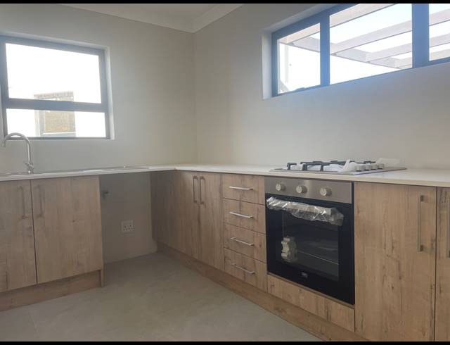2 BEDROOM HOUSE FOR SALE IN LAGUNA